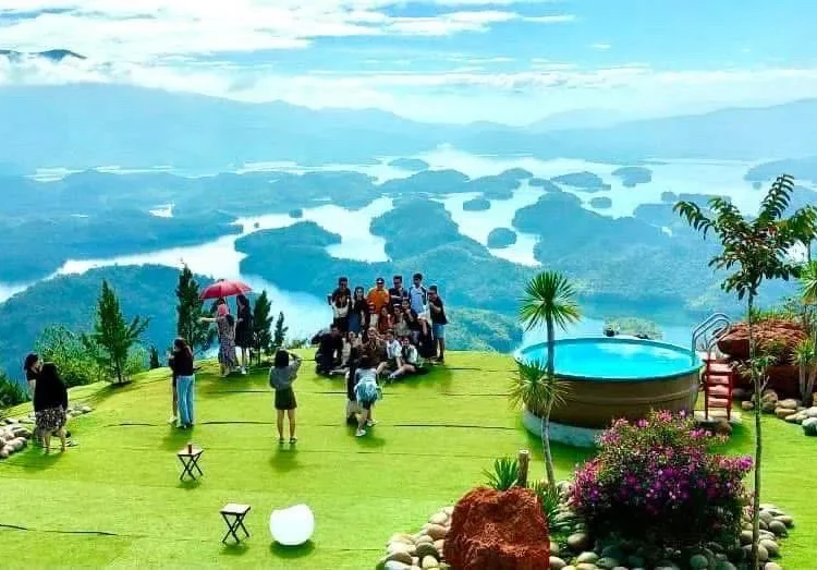 Nhà vườn nhìn hồ Tà Đùng - 816m² - 400m² đất ở - đã có 2 căn nhà hoàn thiện